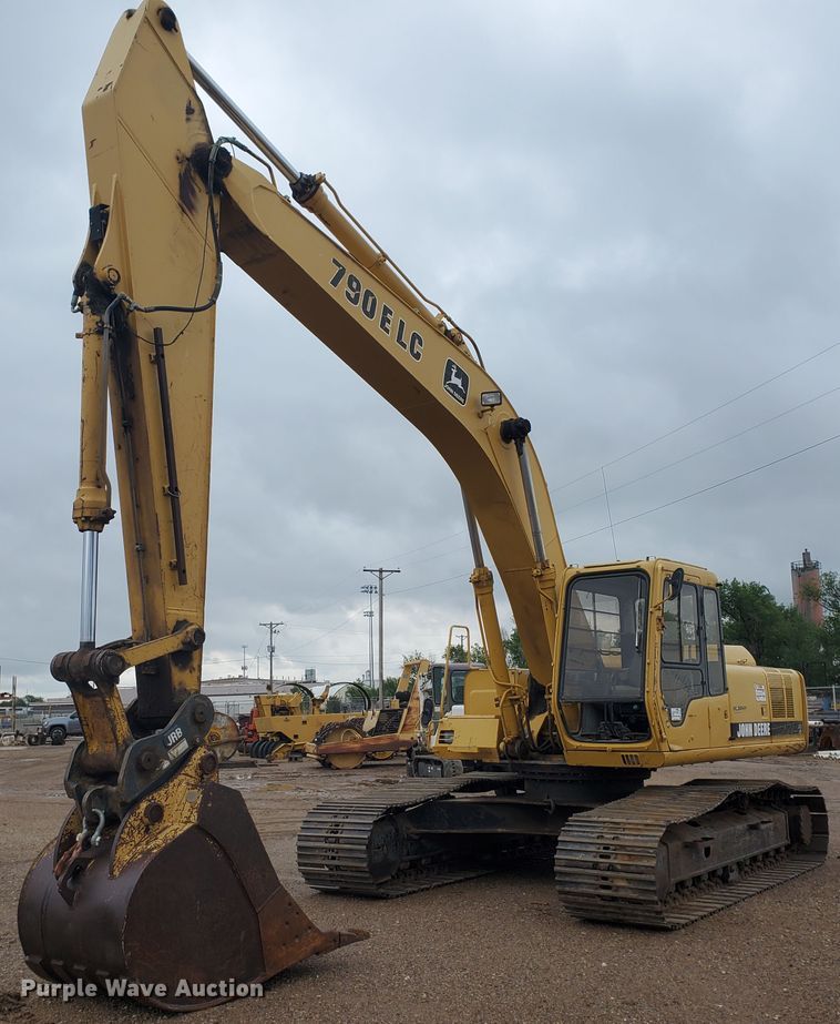 image for item DI4806 1995 John Deere 790E LC  excavator