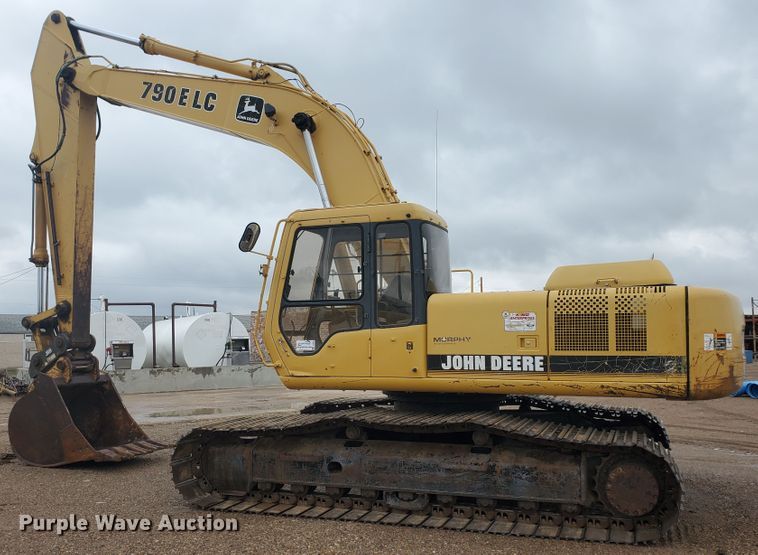 image for item DI4806 1995 John Deere 790E LC  excavator