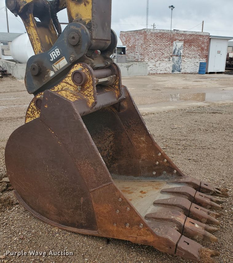 image for item DI4806 1995 John Deere 790E LC  excavator