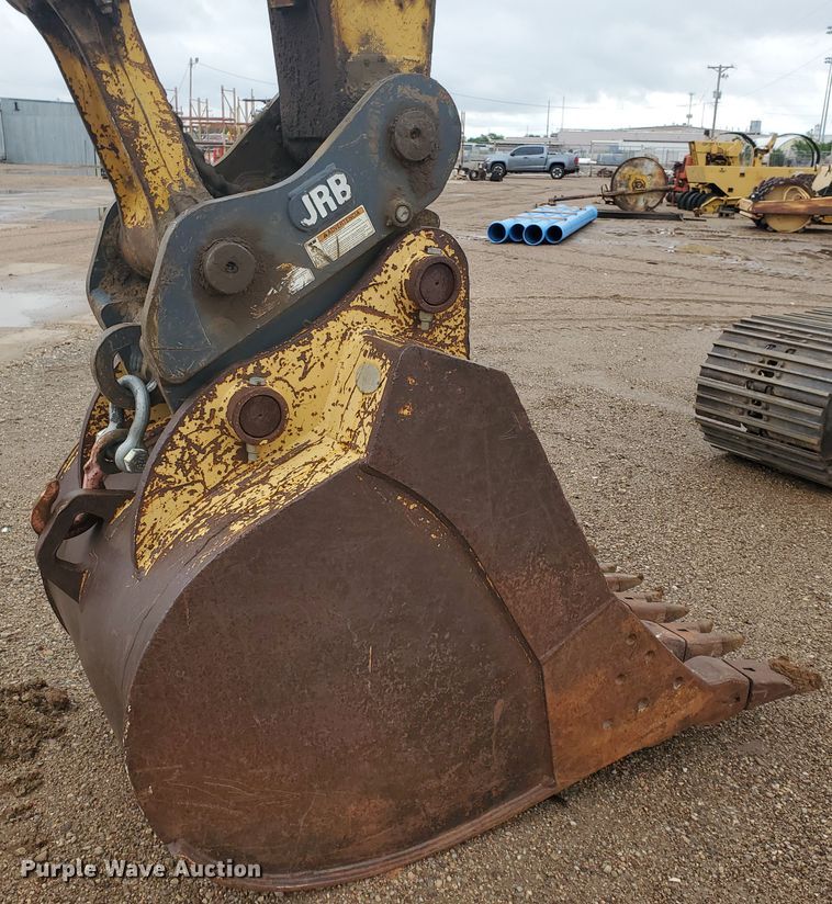 image for item DI4806 1995 John Deere 790E LC  excavator