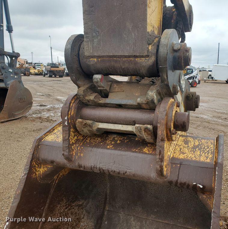 image for item DI4806 1995 John Deere 790E LC  excavator