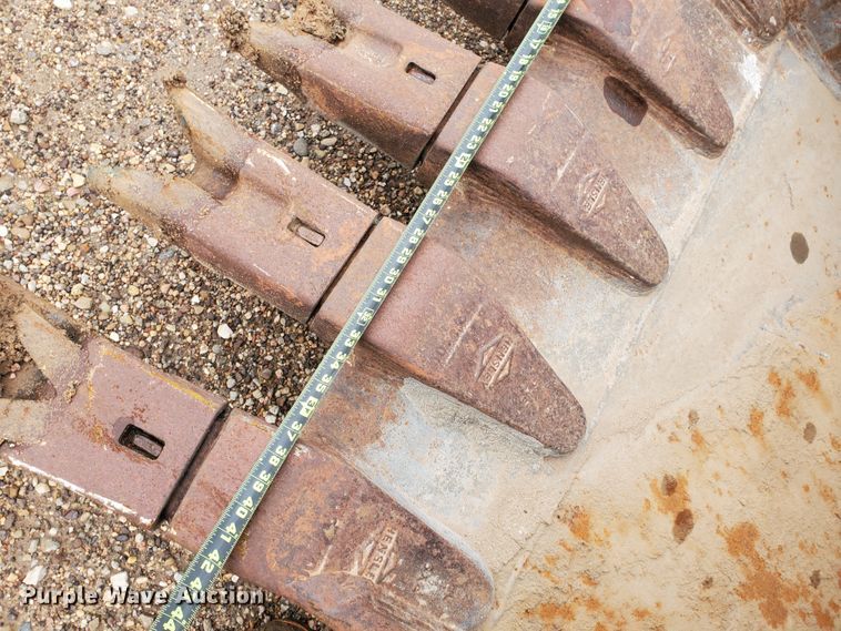 image for item DI4806 1995 John Deere 790E LC  excavator