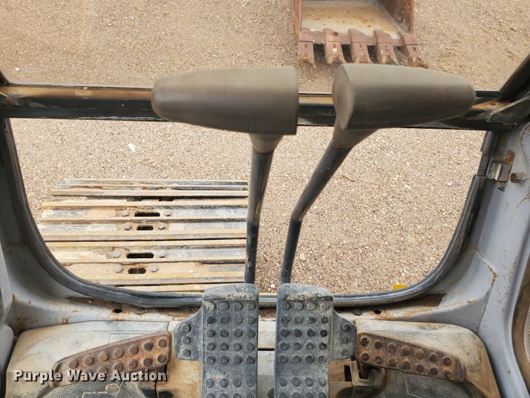 image for item DI4806 1995 John Deere 790E LC  excavator