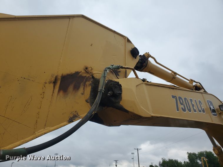 image for item DI4806 1995 John Deere 790E LC  excavator
