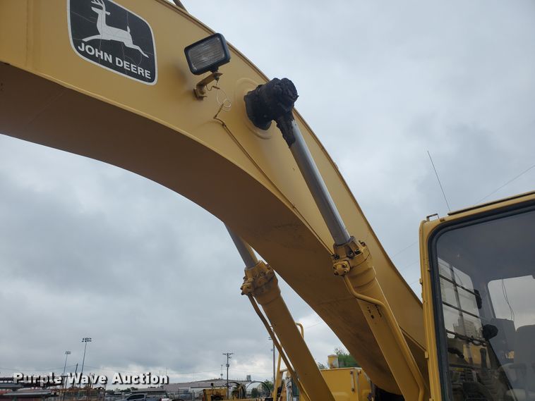 image for item DI4806 1995 John Deere 790E LC  excavator