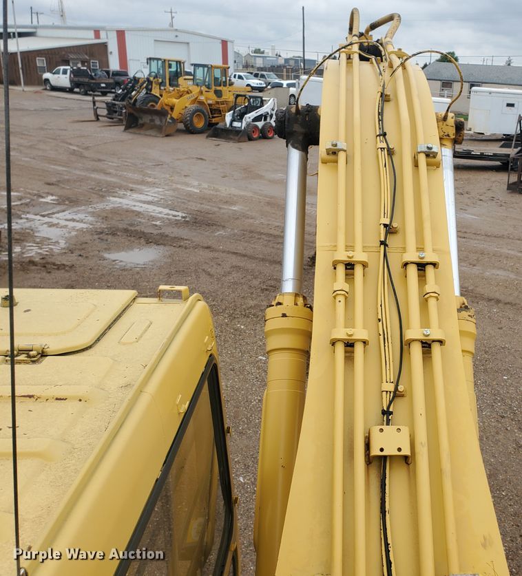 image for item DI4806 1995 John Deere 790E LC  excavator