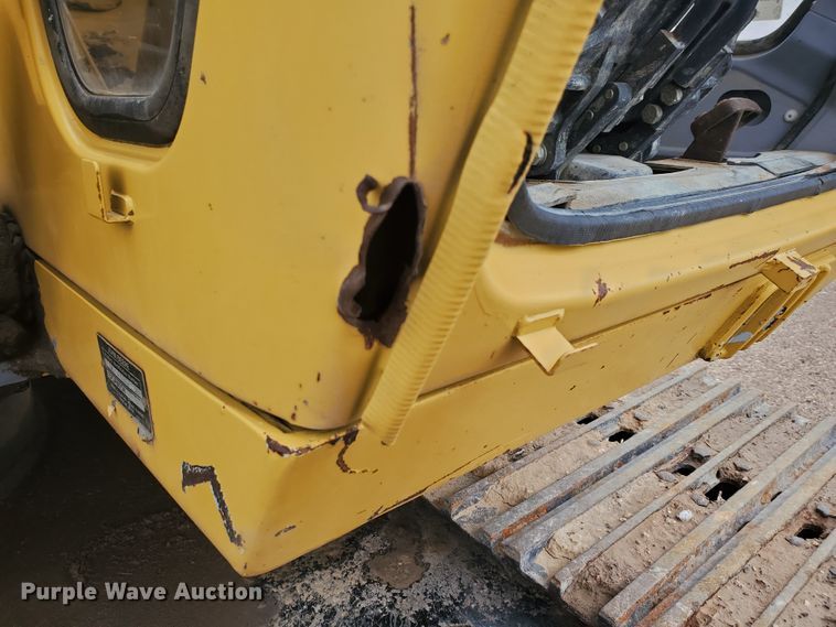 image for item DI4806 1995 John Deere 790E LC  excavator