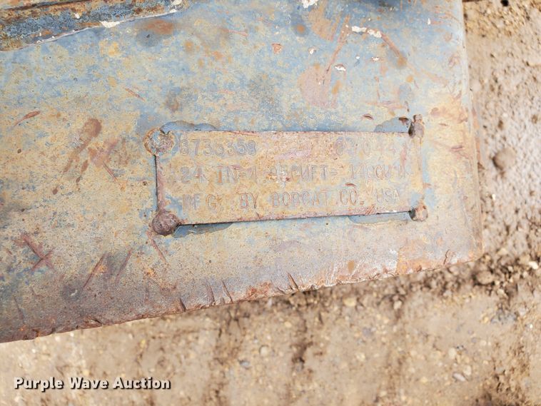 image for item DI4807 2003 Bobcat 435ZHS  mini excavator