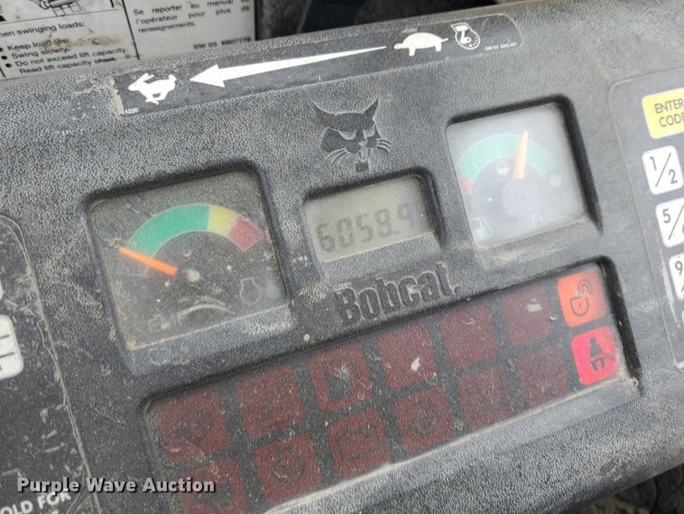 image for item DI4807 2003 Bobcat 435ZHS  mini excavator