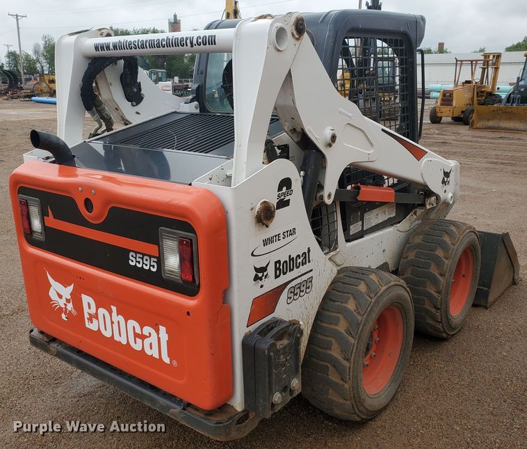 image for item DI4808 2018 Bobcat S595  skid steer loader