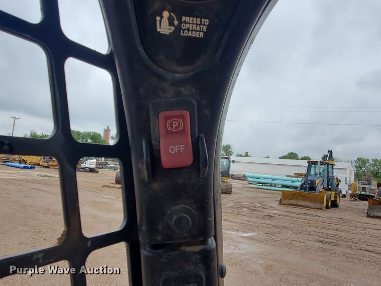 image for item DI4808 2018 Bobcat S595  skid steer loader