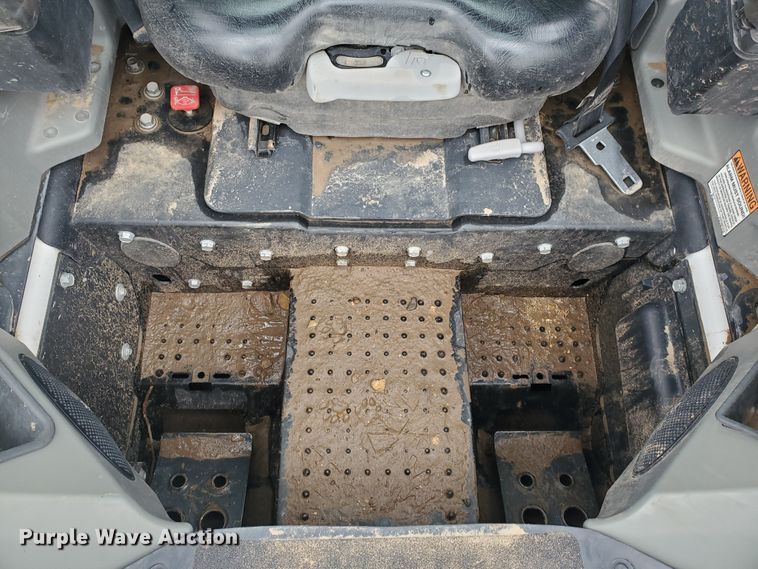 image for item DI4808 2018 Bobcat S595  skid steer loader