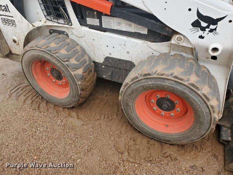 image for item DI4808 2018 Bobcat S595  skid steer loader