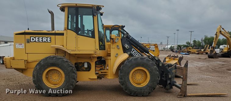 image for item DI4809 1999 John Deere TC54H  wheel loader