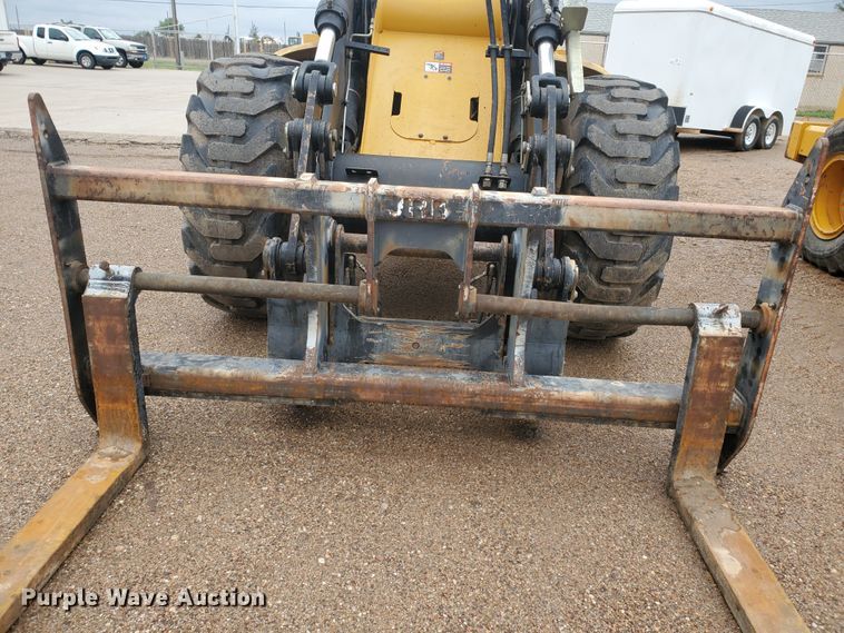 image for item DI4809 1999 John Deere TC54H  wheel loader