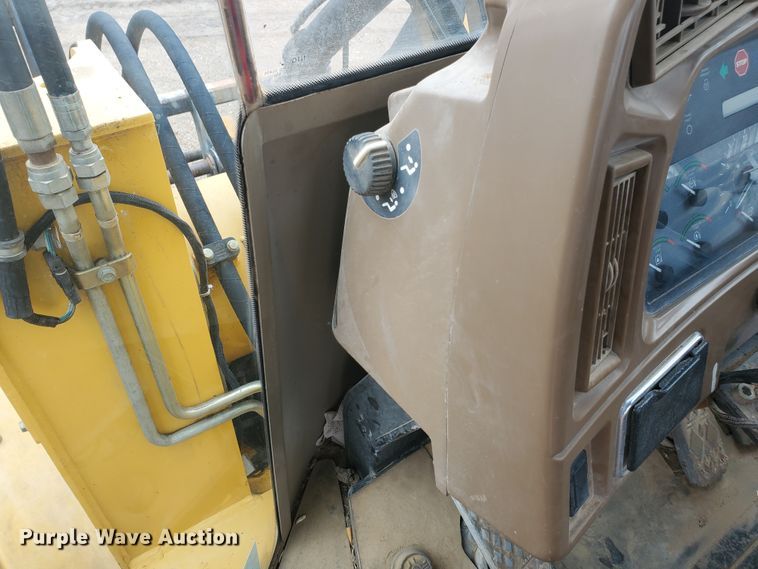 image for item DI4809 1999 John Deere TC54H  wheel loader