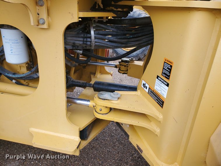 image for item DI4809 1999 John Deere TC54H  wheel loader