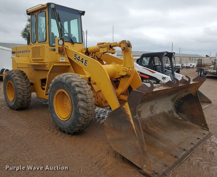 image for item DI4810 1989 John Deere 544E  wheel loader