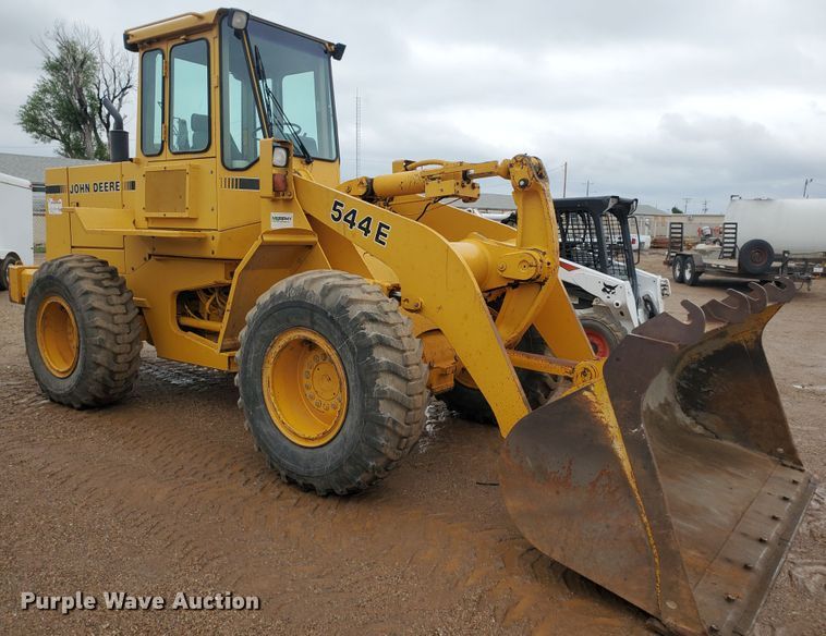 image for item DI4810 1989 John Deere 544E  wheel loader