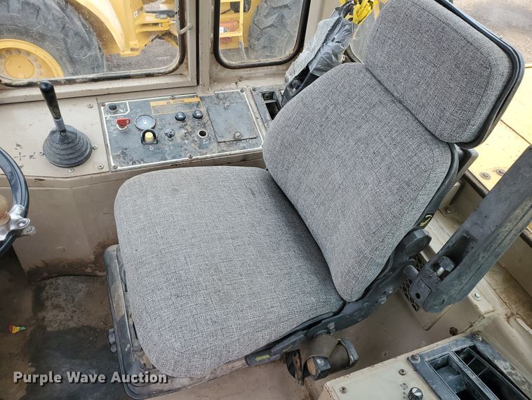 image for item DI4810 1989 John Deere 544E  wheel loader