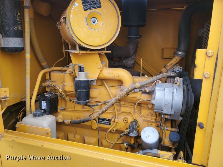 image for item DI4810 1989 John Deere 544E  wheel loader