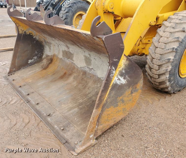 image for item DI4810 1989 John Deere 544E  wheel loader