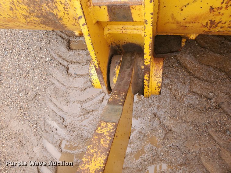 image for item DI4810 1989 John Deere 544E  wheel loader