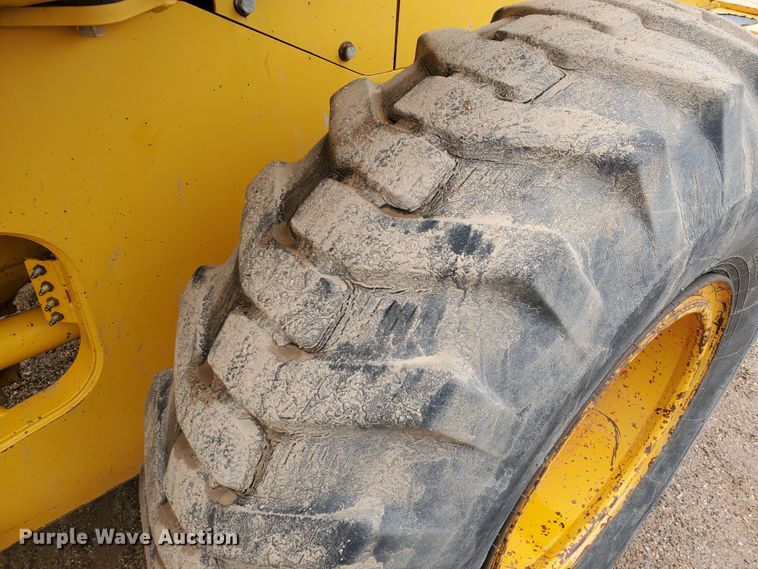 image for item DI4810 1989 John Deere 544E  wheel loader