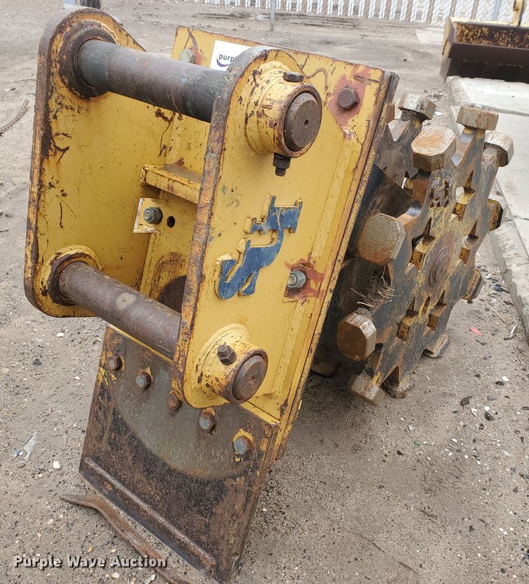 image for item DI4811 SUI 24"W excavator compaction wheel