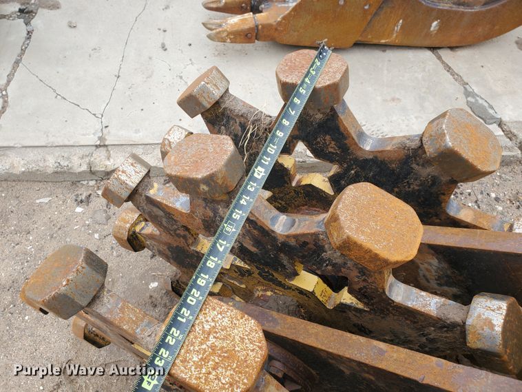 image for item DI4811 SUI 24"W excavator compaction wheel