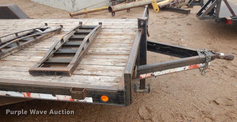 image for item DI5606 2003 PJ 618D  utility trailer