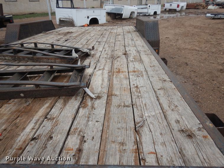 image for item DI5606 2003 PJ 618D  utility trailer