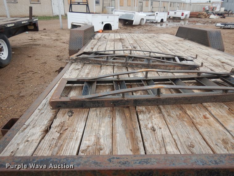 image for item DI5606 2003 PJ 618D  utility trailer