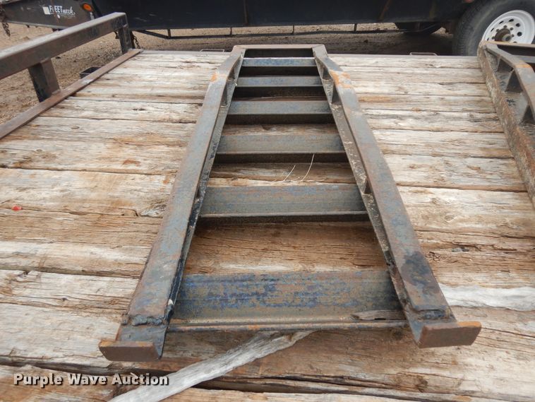 image for item DI5606 2003 PJ 618D  utility trailer