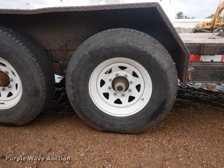 image for item DI5606 2003 PJ 618D  utility trailer
