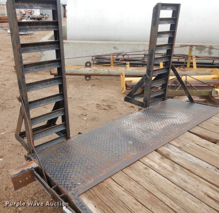 image for item DI5607 1999 Diamond T  utility trailer