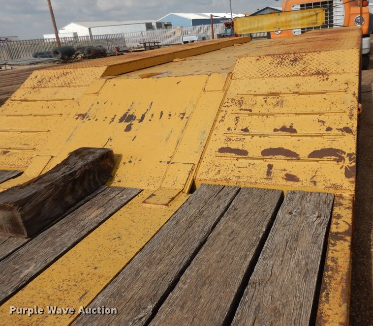 image for item DI5608 2003 Witzco Challenger RG-50  lowboy equipment trailer