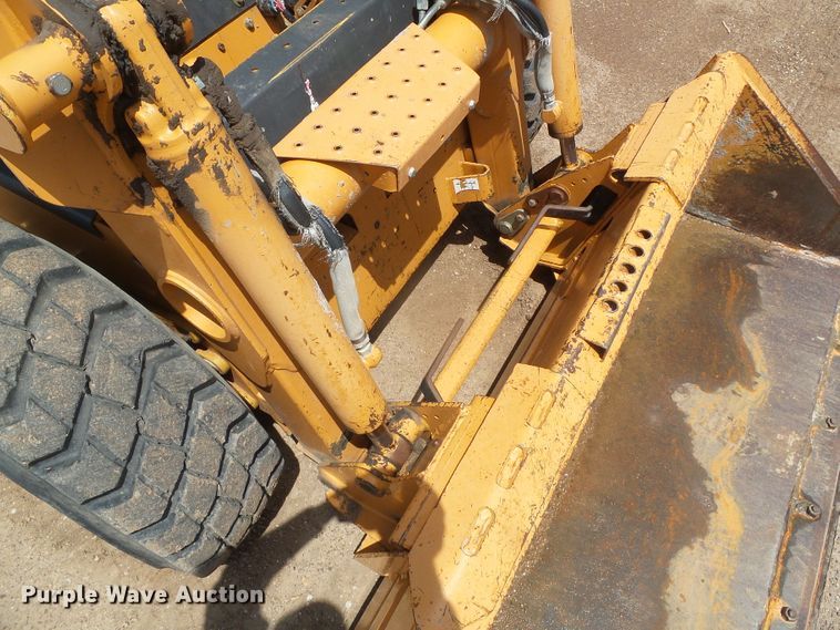 image for item DI5619 2005 Case 410  skid steer loader