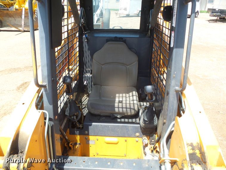 image for item DI5619 2005 Case 410  skid steer loader
