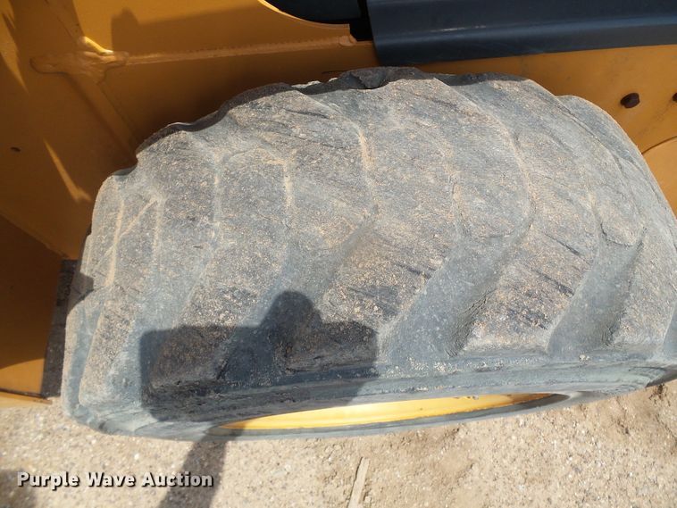 image for item DI5619 2005 Case 410  skid steer loader