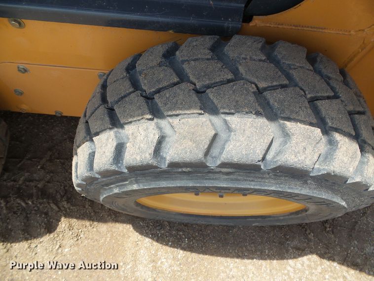 image for item DI5619 2005 Case 410  skid steer loader