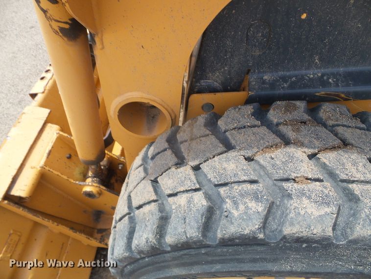 image for item DI5619 2005 Case 410  skid steer loader