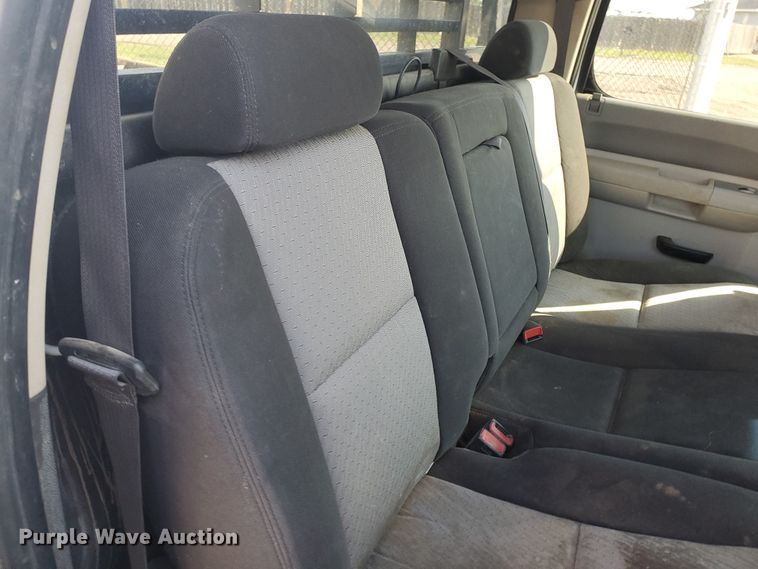 image for item GR9437 2009 Chevrolet Silverado 2500HD  Crew Cab flatbed pickup truck