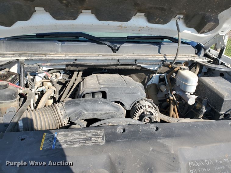 image for item GR9437 2009 Chevrolet Silverado 2500HD  Crew Cab flatbed pickup truck