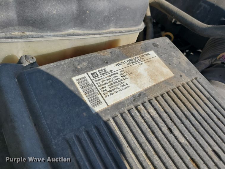 image for item GR9437 2009 Chevrolet Silverado 2500HD  Crew Cab flatbed pickup truck