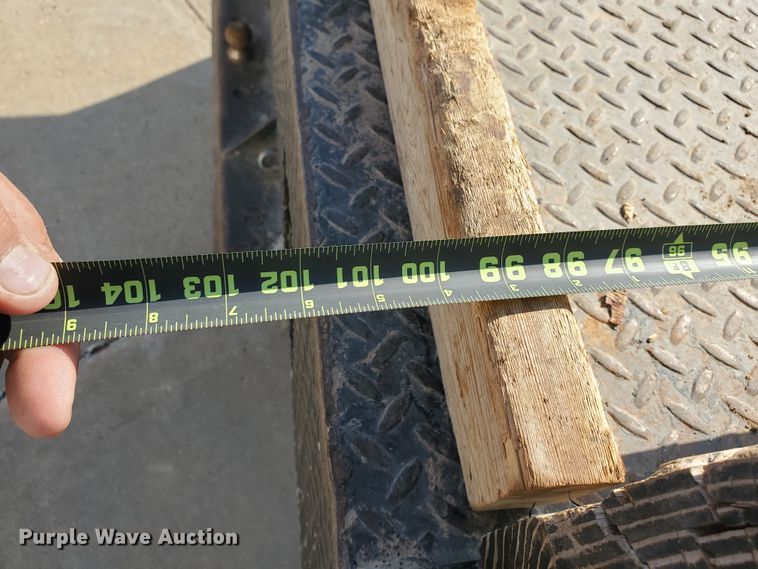 image for item GR9437 2009 Chevrolet Silverado 2500HD  Crew Cab flatbed pickup truck