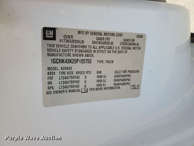 image for item GR9437 2009 Chevrolet Silverado 2500HD  Crew Cab flatbed pickup truck