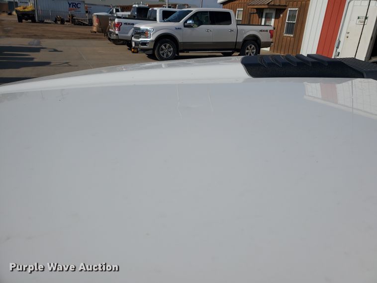 image for item GR9437 2009 Chevrolet Silverado 2500HD  Crew Cab flatbed pickup truck