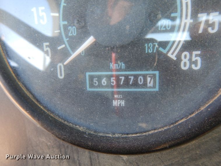 image for item GR9438 1987 International F9370  semi truck