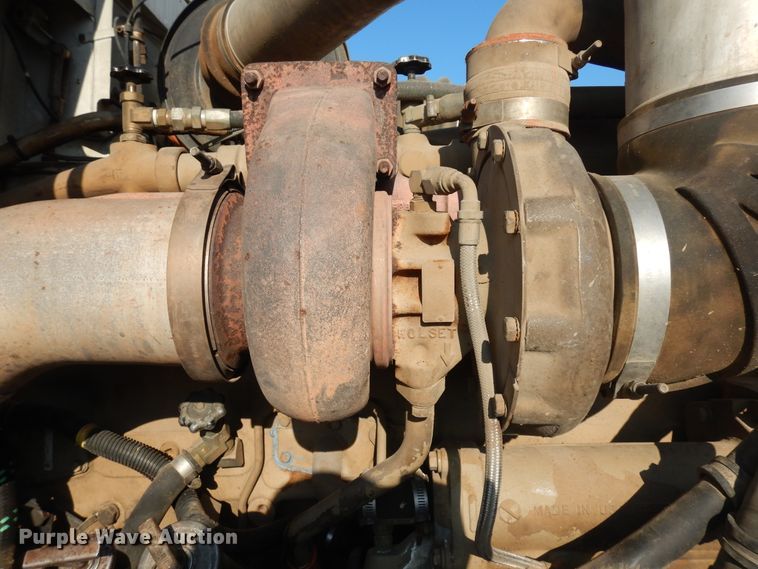 image for item GR9438 1987 International F9370  semi truck